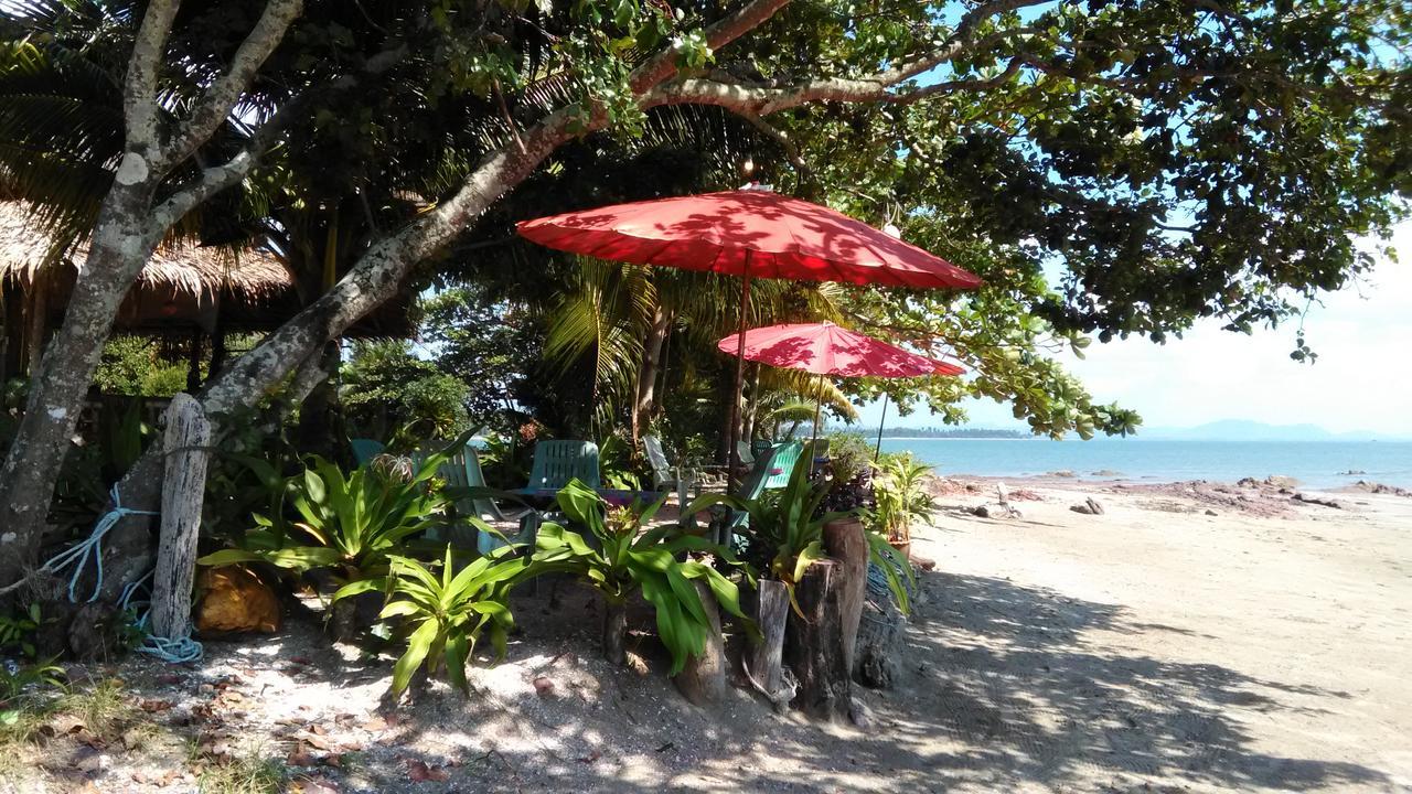 Hotel Dugong Koh Sukorn Ko Sukon Exterior foto