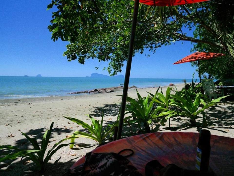 Hotel Dugong Koh Sukorn Ko Sukon Exterior foto